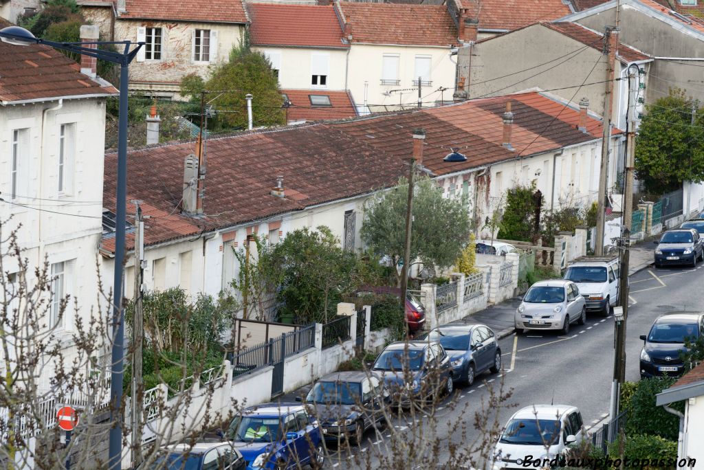 3 types de maisons étaient proposés : pour ménage sans enfants, pour famille avec parents ou 2 enfants et pour famille nombreuse avec un étage ou bien réservée à un chef des TEOB.